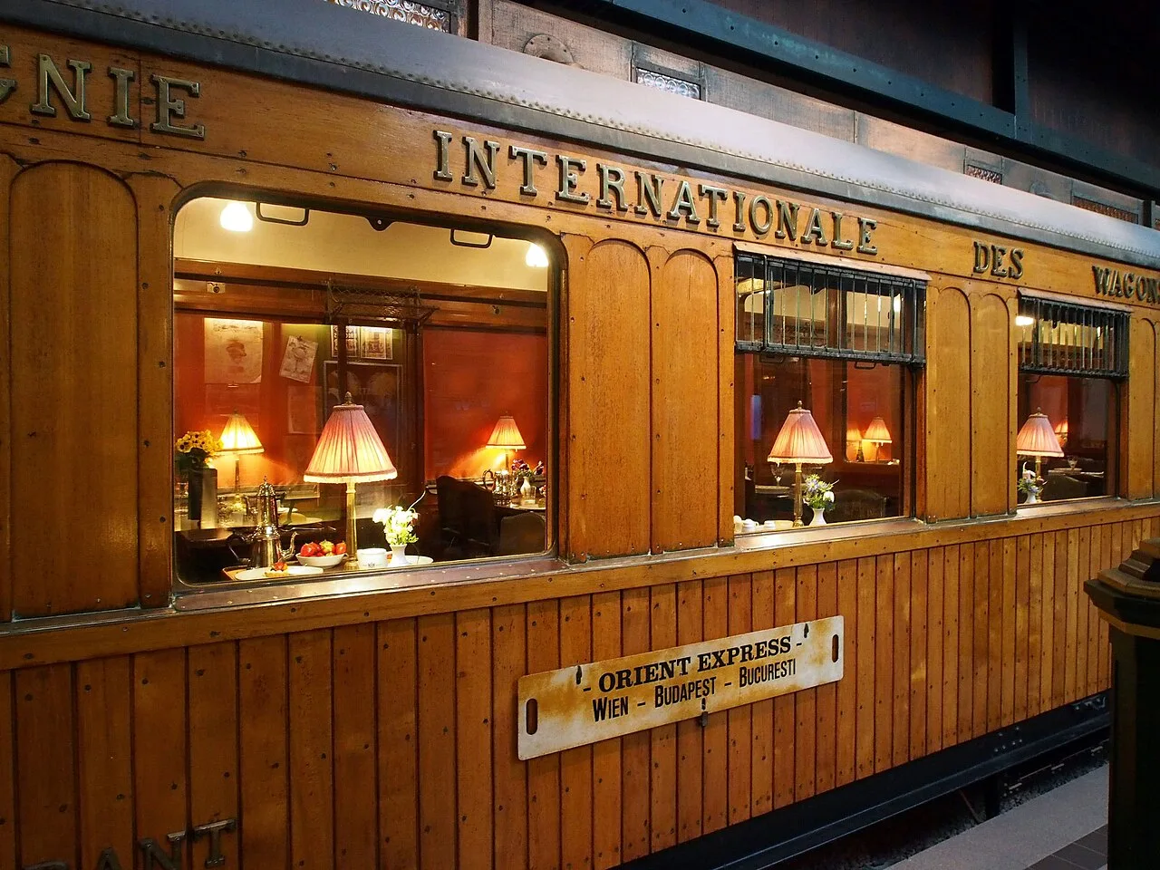 The vintage steam train ride: all aboard!
