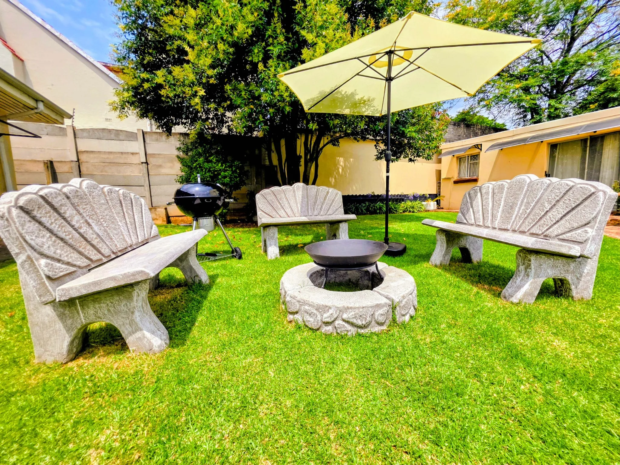 Tau Golden Mane Guest House 4